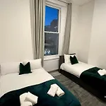 Paddington Praed St Apartment